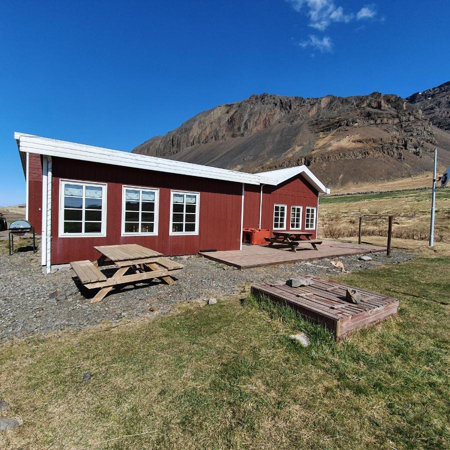 Hvammur 2 Guesthouse Red House Blonduos Exterior foto